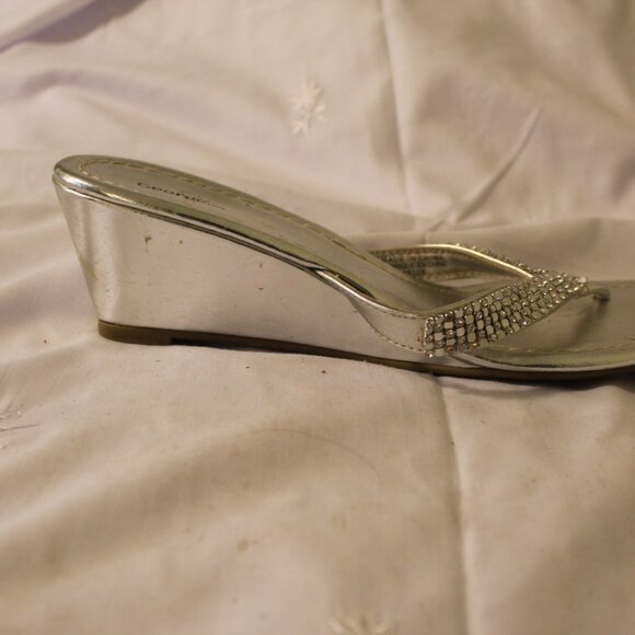 SANDALS - Picture 2 of 2